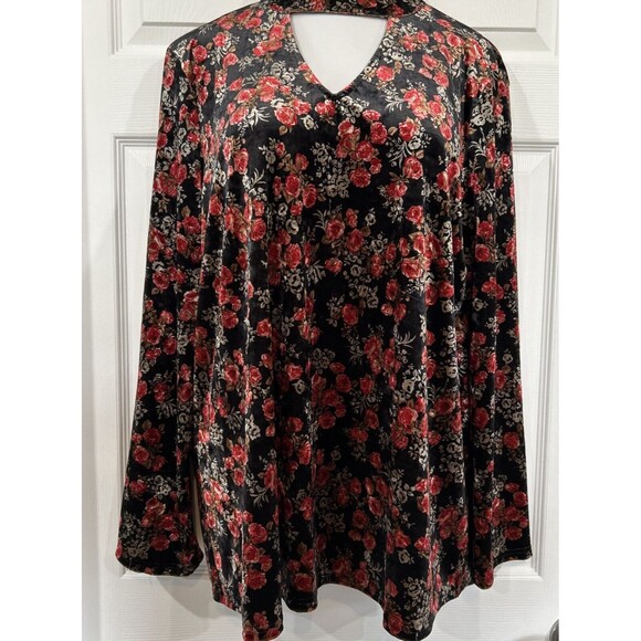 Suzanne Betro Floral Stretch Velour Bell Sleeve Tunic Top Keyhole Neck Plus 1X - Picture 1 of 13